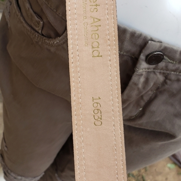 Streets ahead belt |‎ Streets ahea

Visit

Images
